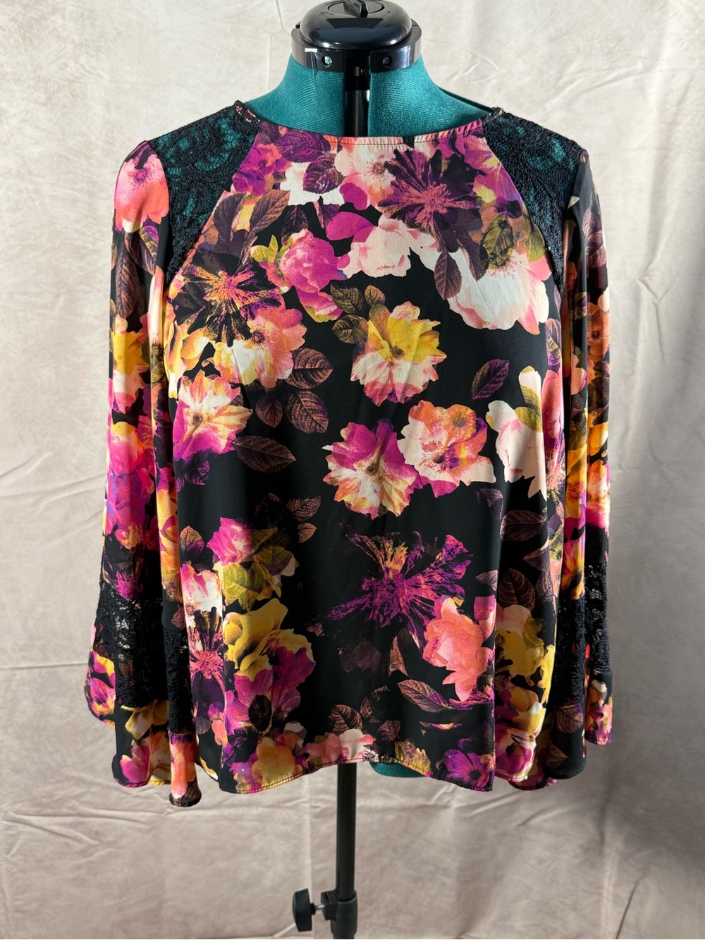 501-Jennifer Lopez Black Floral Long Sleeve Top with Pink & Yellow Blooms